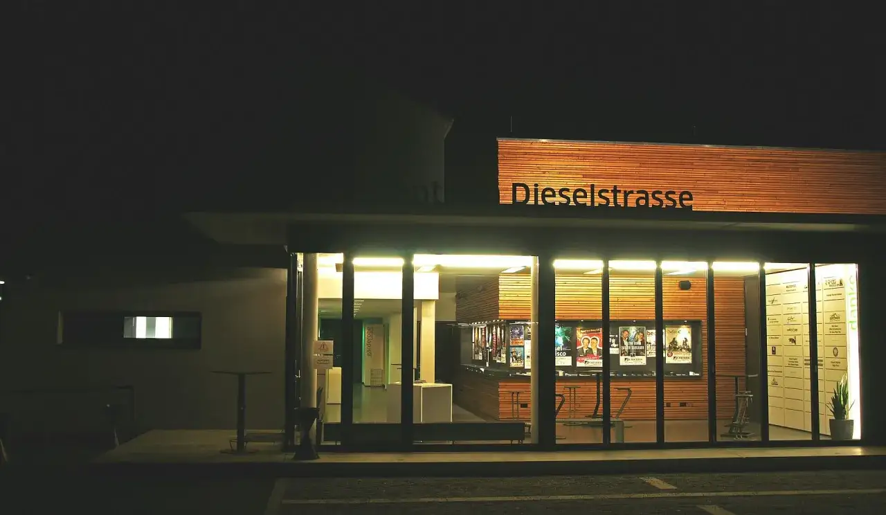 Nachts leuchtet das Kino 