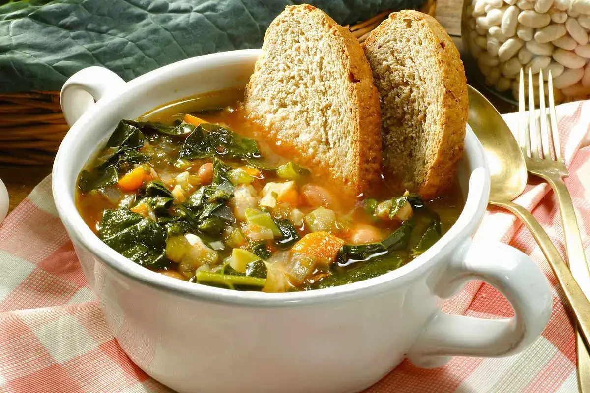 Ingredienti minestra verza e fagioli