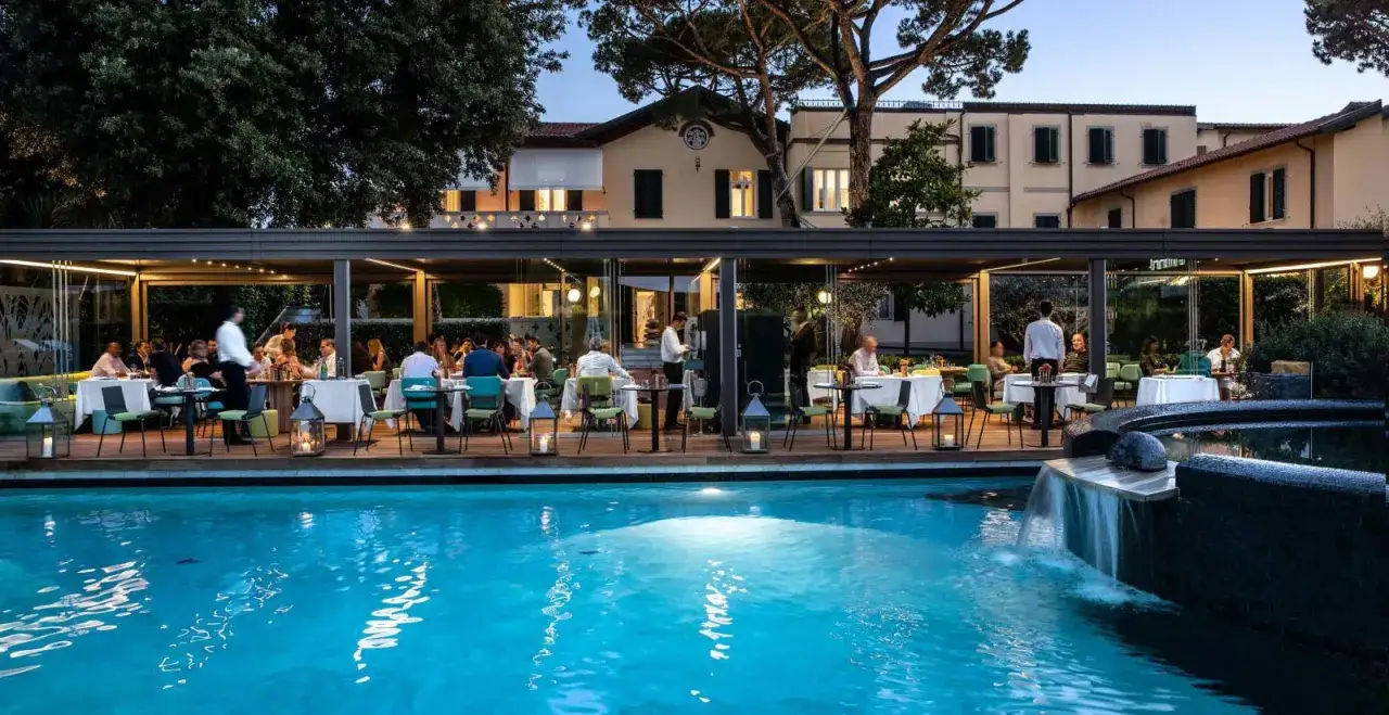 hotel 5 stelle lusso forte dei marmi piscina