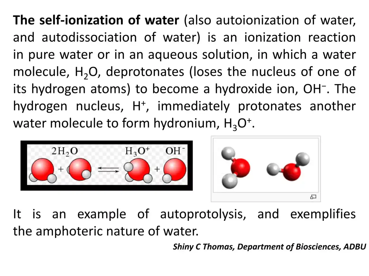 Schema zeigt die Autoprotolyse des Wassers: 2 H₂O ⇌ H₃O⁺ + OH⁻. Moleküle werden zu Hydronium- und Hydroxidionen.