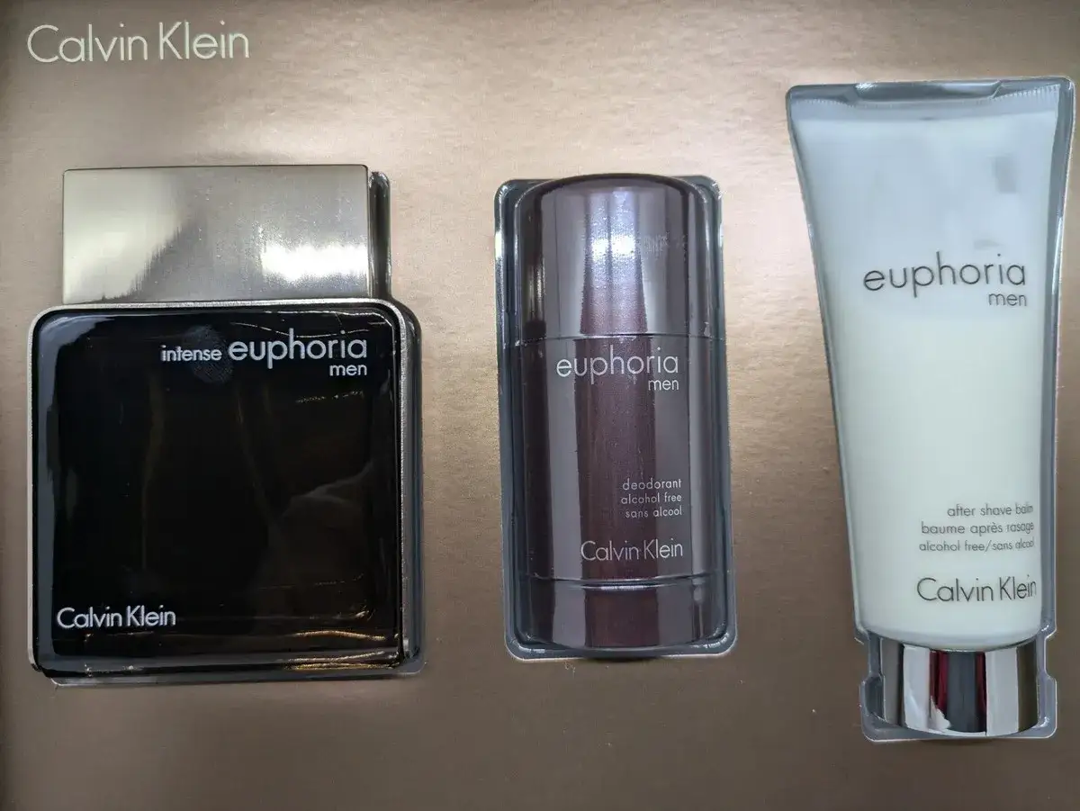Zestaw Calvin Klein Euphoria Intense 100ml (męski): flakon perfum, dezodorant i balsam po goleniu.