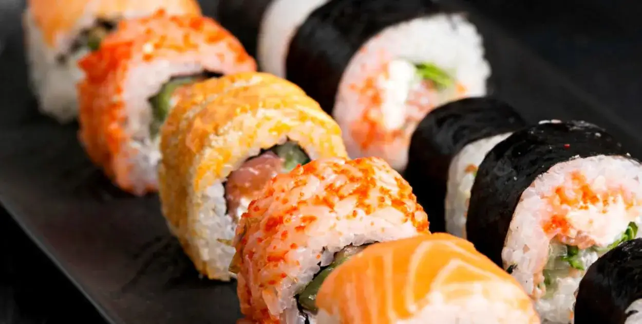 Nigiri Temaki Chirashi rodzaje sushi bez maty