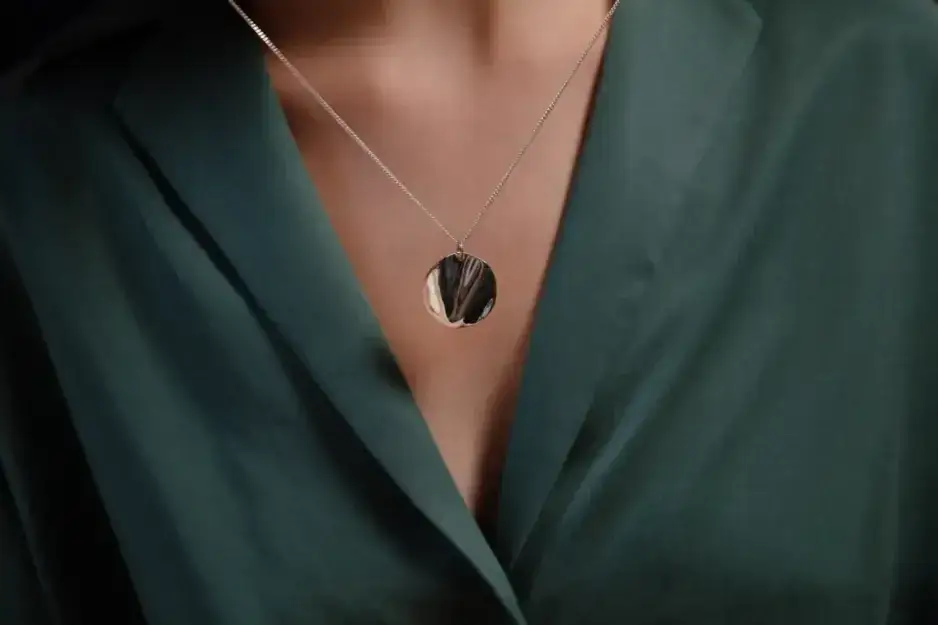 naszyjnik do dekoltu golf v-neck carmen