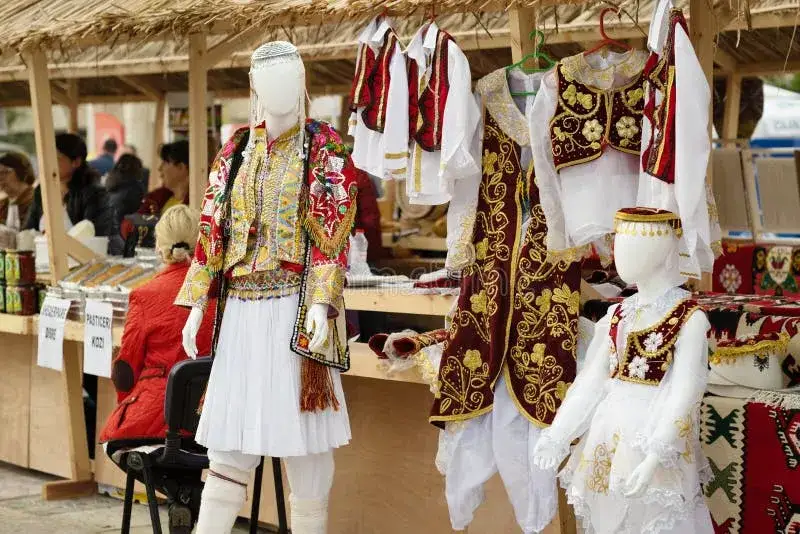 Albania meczet str&oacute;j turystka