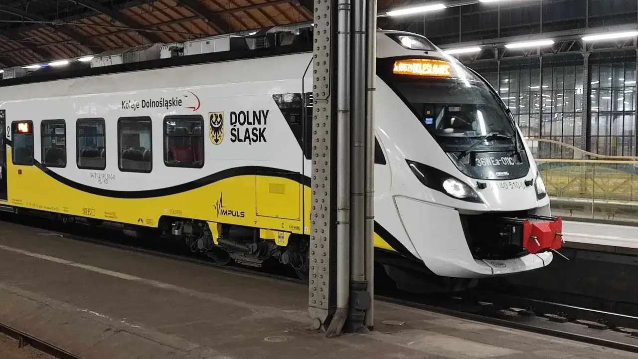 Pociąg Kolei Dolnośląskich 