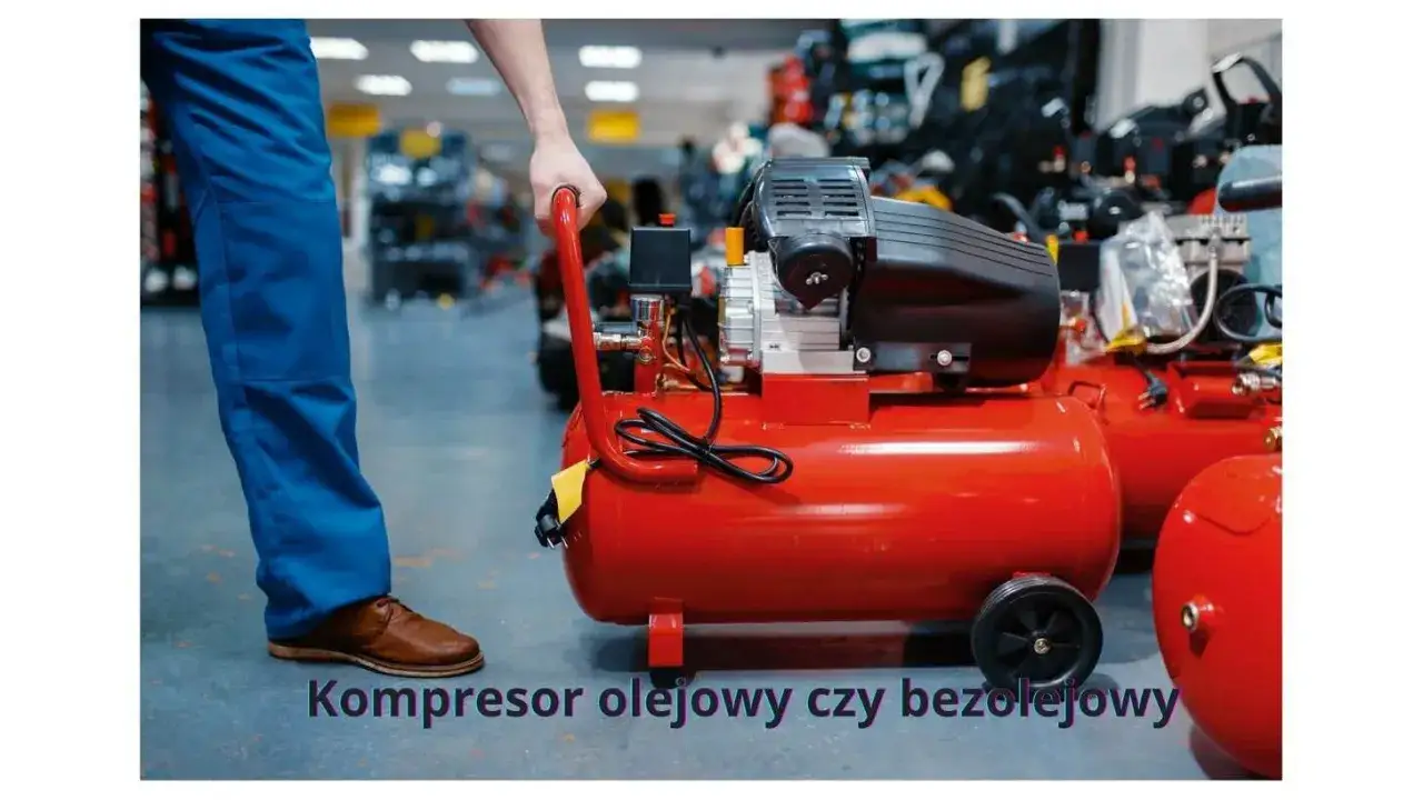 Czerwony kompresor olejowy czy bezolejowy? Mężczyzna w niebieskich spodniach przygotowuje się do pracy z urządzeniem.