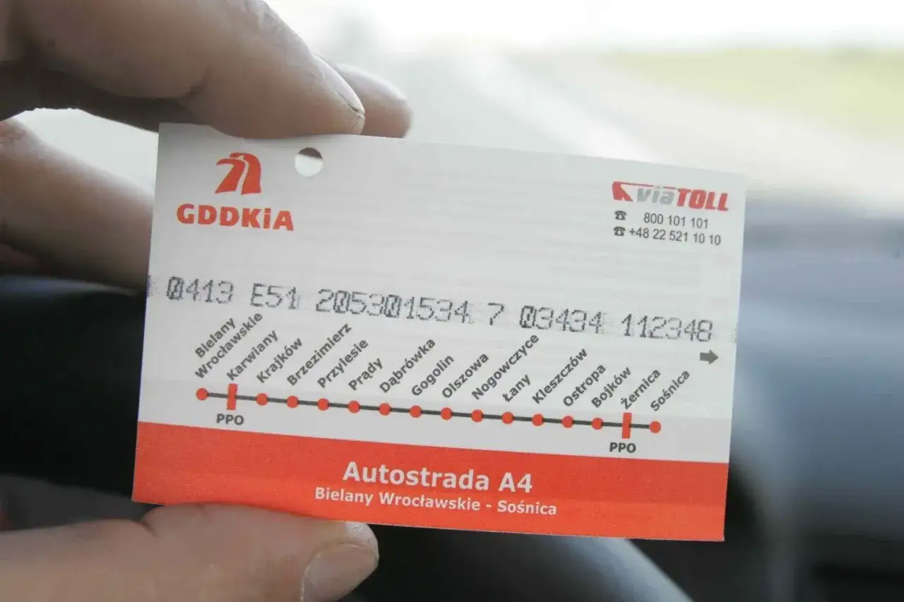Bilet autostradowy A4, odcinek Bielany Wrocławskie - Sośnica. Widoczny cennik Gliwice-Wrocław.