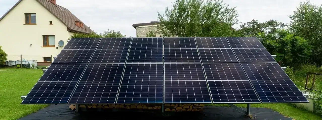 Instalacja fotowoltaiczna 5 kW na dachu domu jednorodzinnego