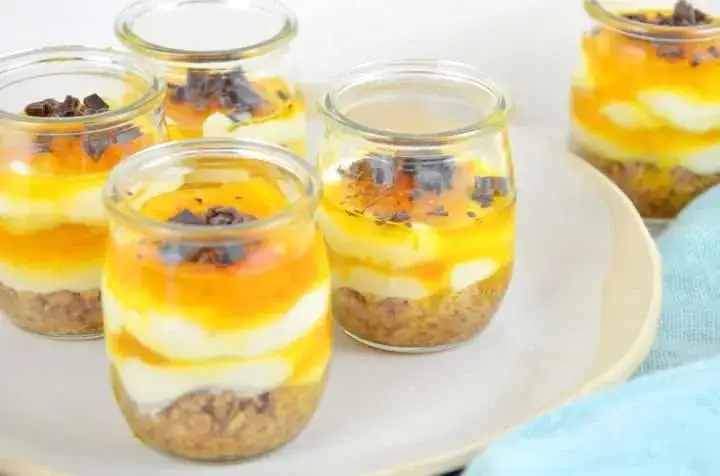 orangen schichtdessert im glas