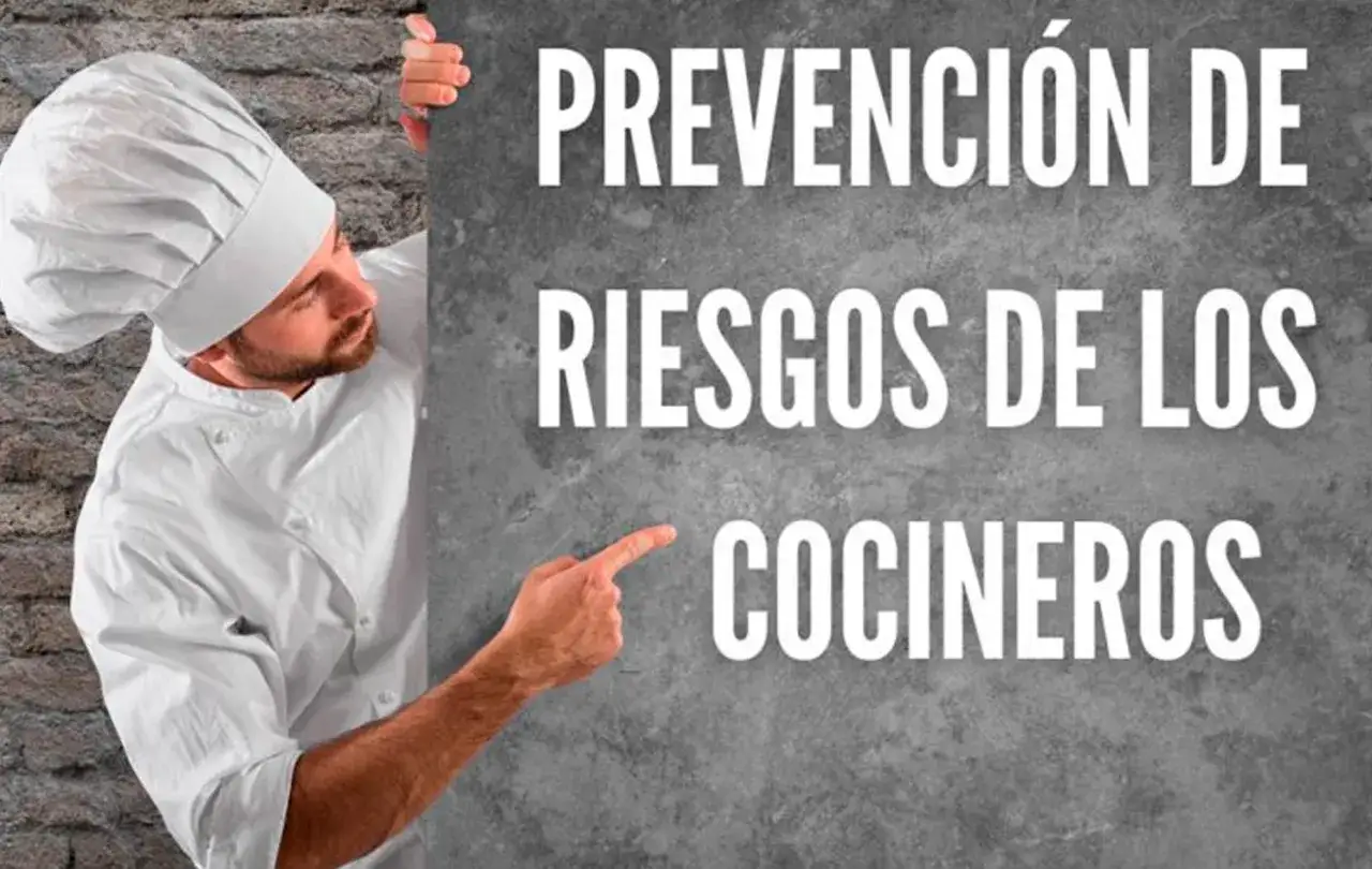 Chef se&ntilde;alando 