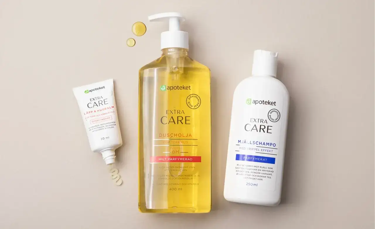Produkter fr&aring;n Apotekets Extra Care-serie, inklusive l&auml;ppbalsam och duscholja f&ouml;r torra ben.