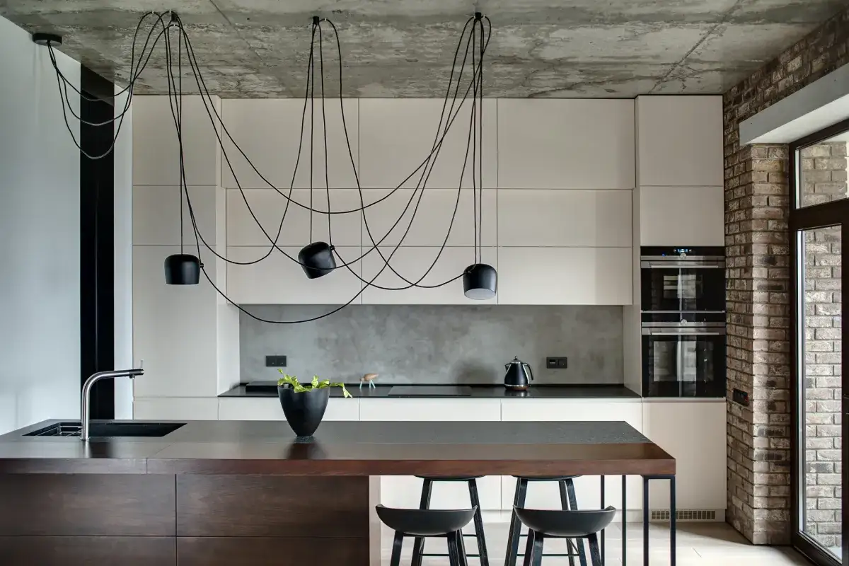 Kuchnia z betonem architektonicznym lub lamelami