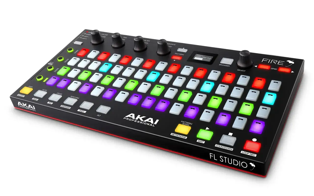 Akai Fire, kontroler MIDI z podświetlanymi padami w kolorach tęczy, gotowy do tworzenia muzyki.