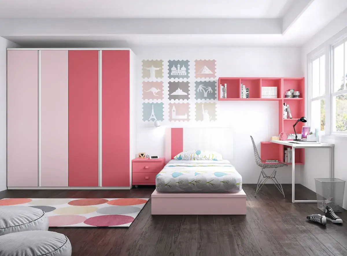 Habitación infantil con armario y estanterías en rosa y melocotón. Un diseño moderno para pintar habitación niños dos colores.