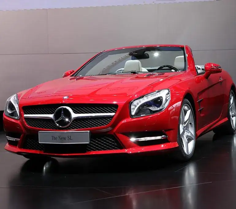 Zdjęcie Mercedes-Benz SL 500 – Poznaj luksusowy roadster i jego osiągi