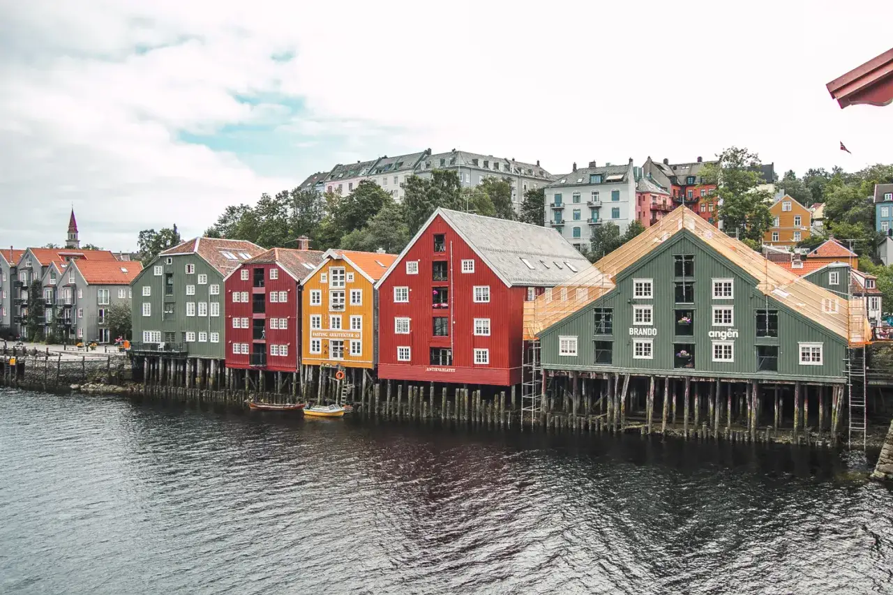 Zdjęcie Trondheim atrakcje, które zaskoczą każdego turystę w Norwegii