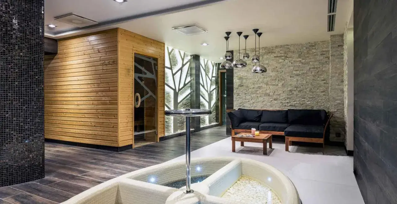 Relaks w spa z sauną i jacuzzi. Marmas Jastrzębia Góra zaprasza do strefy wellness.