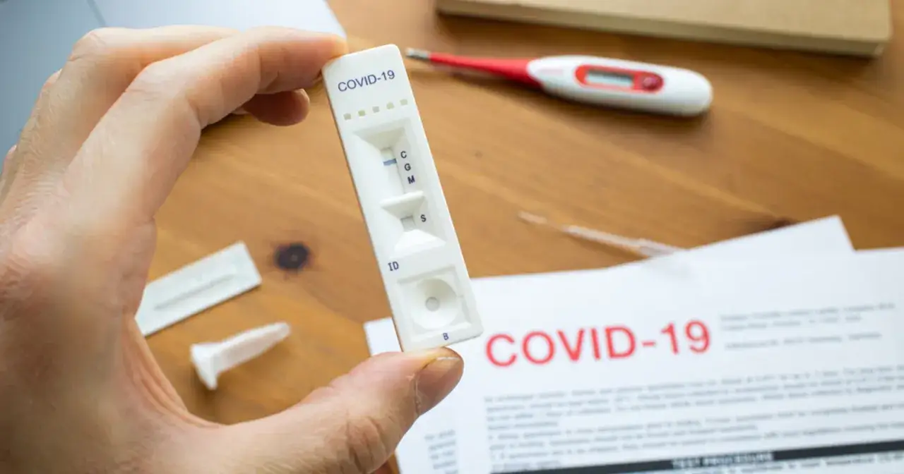 Test na COVID-19 objawy