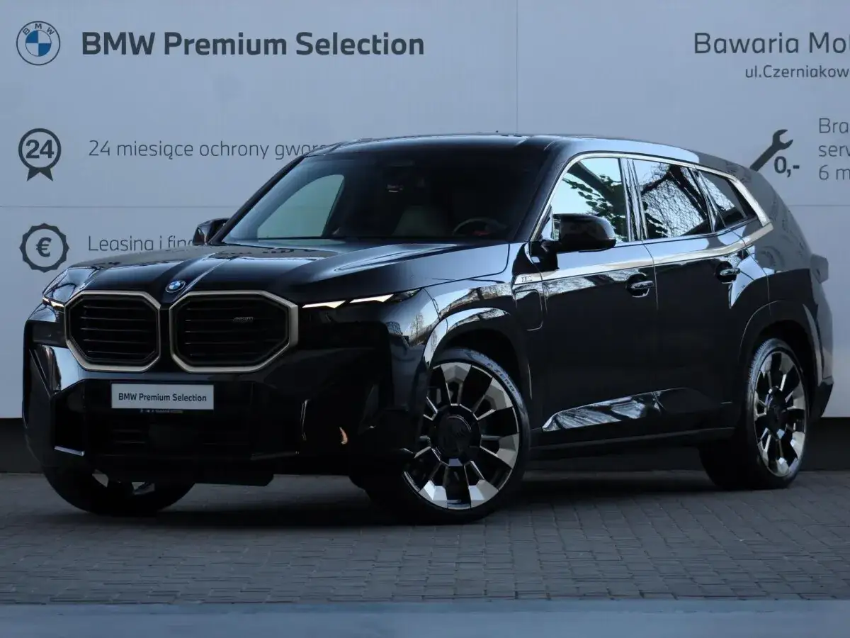 Czarny BMW XM na sprzedaż. Sprawdź atrakcyjną ofertę i BMW XM cenę w Bavaria Motors. Gwarancja i leasing.