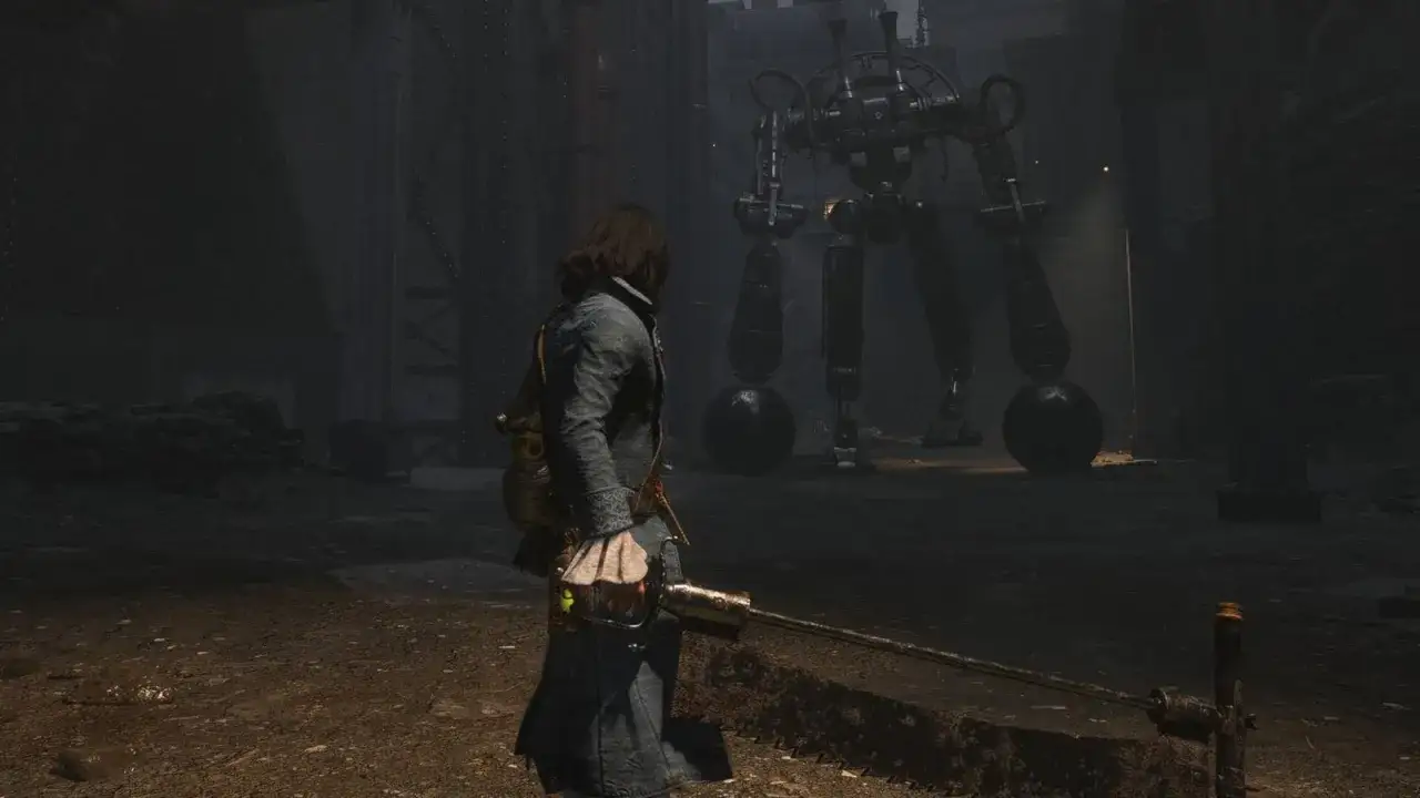Un personaje con un abrigo largo y una sierra mecánica se enfrenta a un enorme robot de tres patas. Guía Lies of P.