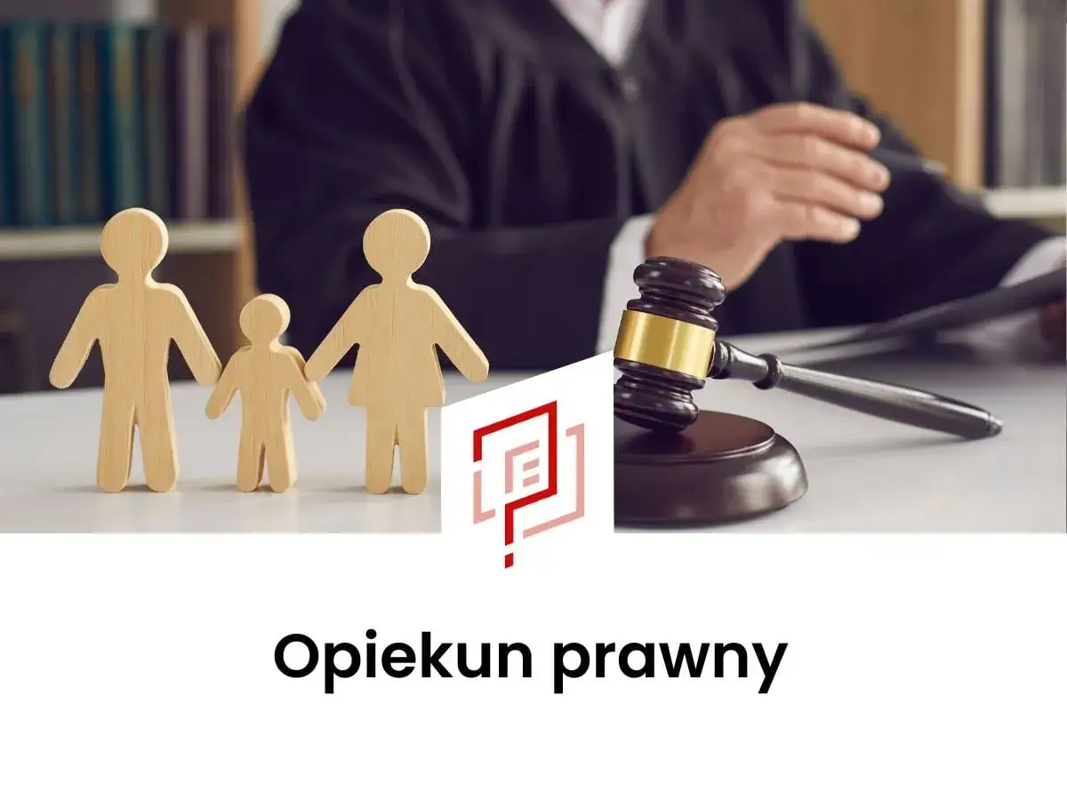 Sądowy młotek i drewniane figurki rodziny symbolizują proces, jak zostać opiekunem prawnym osoby starszej.