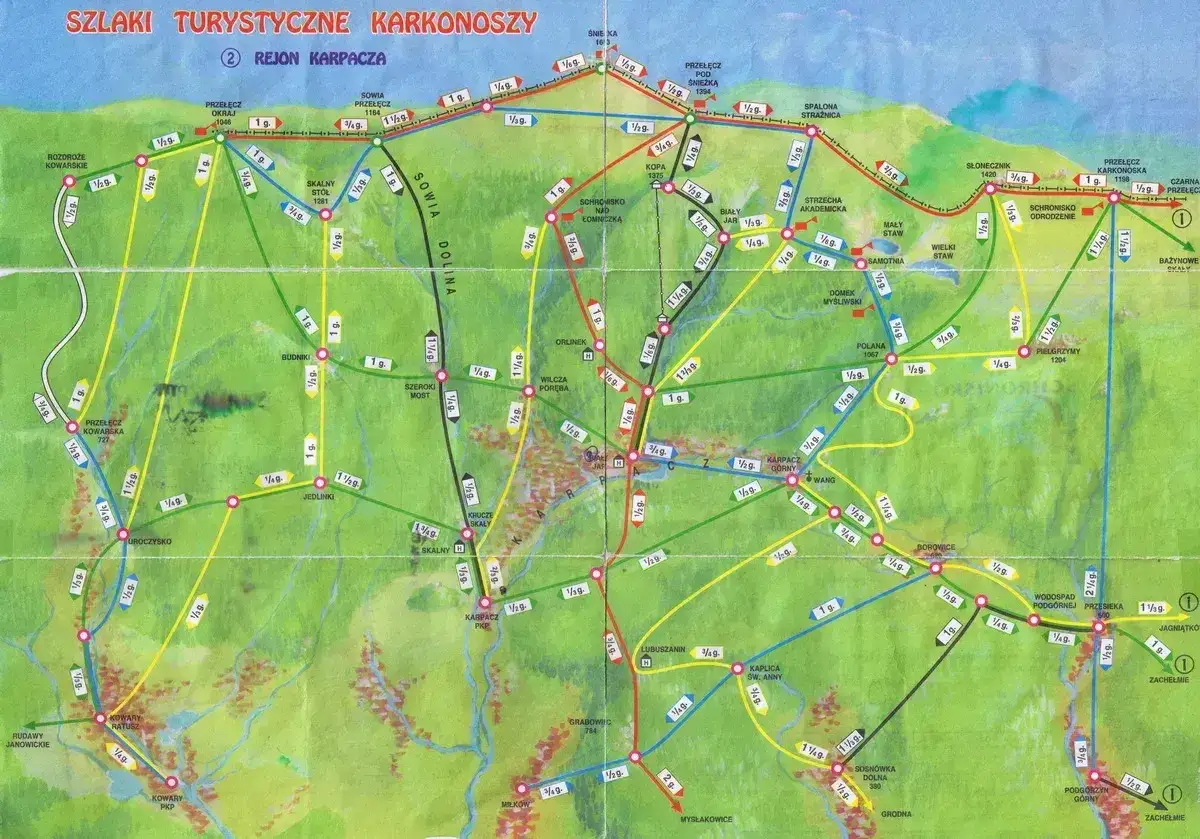 Mapa turystyczna Karkonoszy z zaznaczonymi szlakami i schroniskami w rejonie Karpacza.