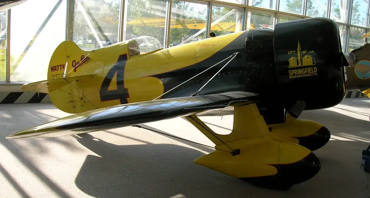 Gelbes Flugzeug