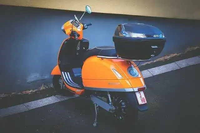 Zdjęcie Ile kosztuje ubezpieczenie motoroweru? Sprawdź ceny i porównania
