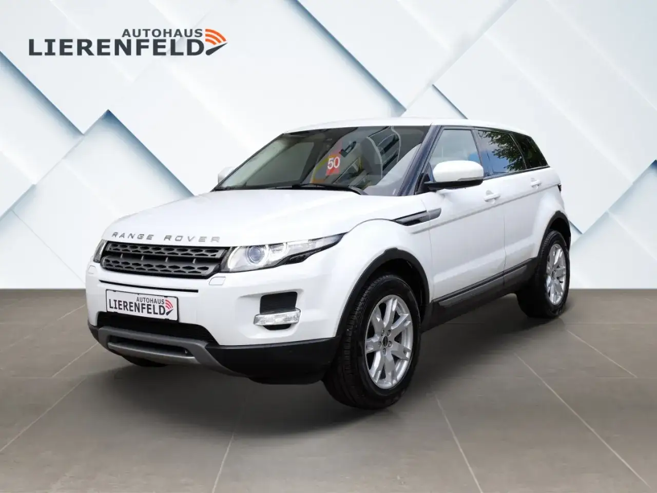 Wei&szlig;er Range Rover Evoque gebraucht Automatik, bereit f&uuml;r Ihr n&auml;chstes Abenteuer.
