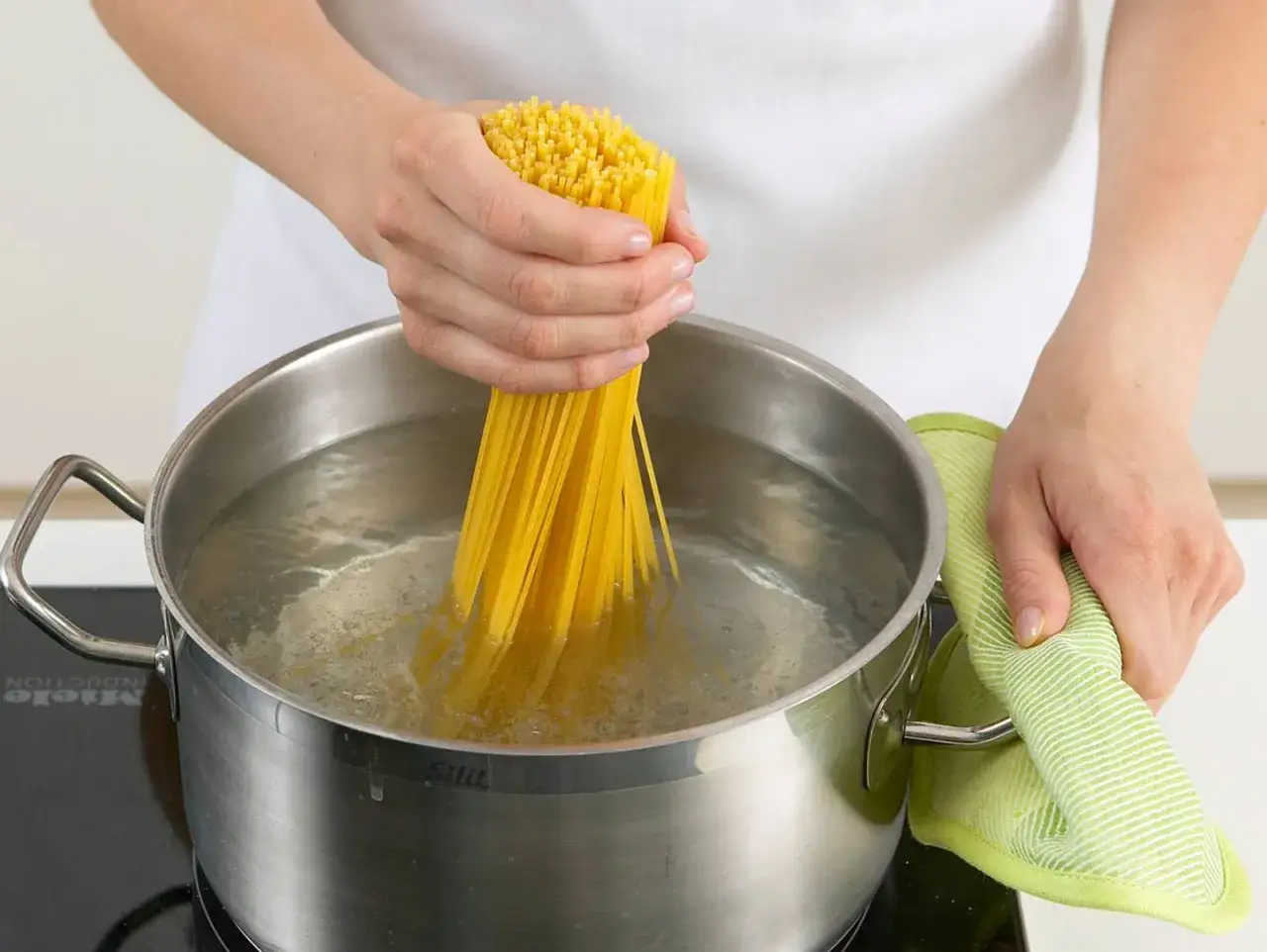 Nudeln kochen Schritt für Schritt