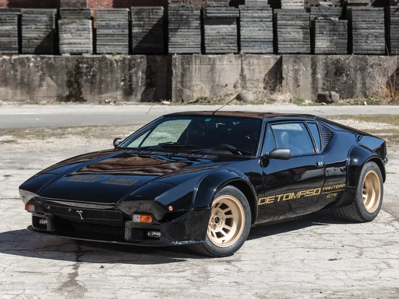 De Tomaso Pantera
