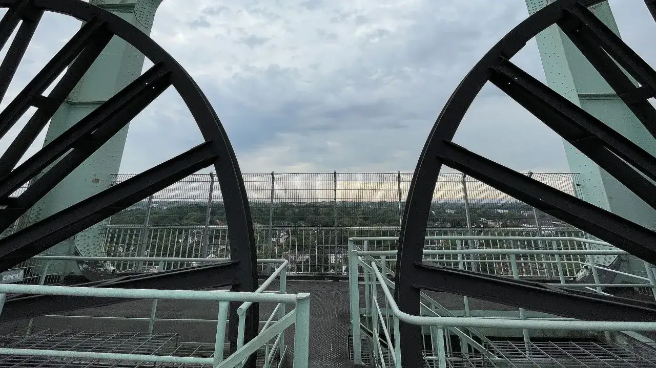 Bochum atrakcje: Blick von der Aussichtsplattform des Gasometers über die Stadt.