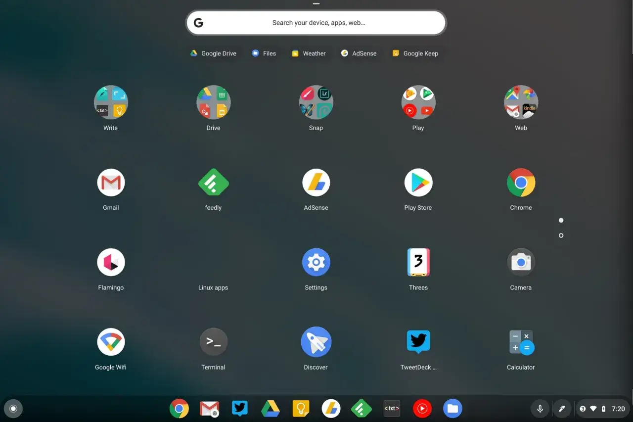 Ekran startowy systemu **Chrome OS** z ikonami aplikacji: Gmail, Drive, Play Store, Chrome, Terminal i innymi.