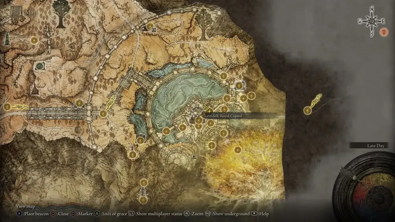 Mapa de Leyndell, la Capital Real en Elden Ring. Se aprecian caminos, agua y puntos de interés.