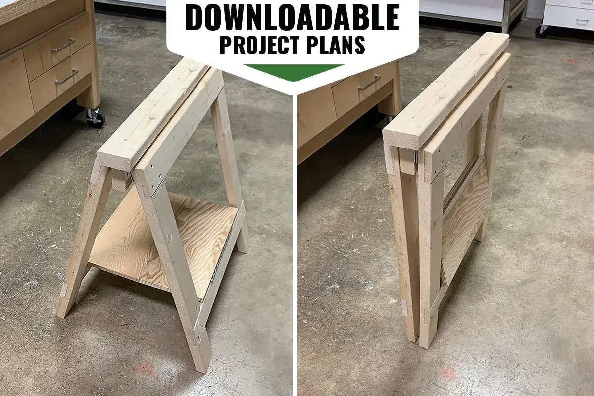 En hopfällbar sågbock i trä, perfekt för att bygga egna projekt. Lätt att förvara och transportera.
