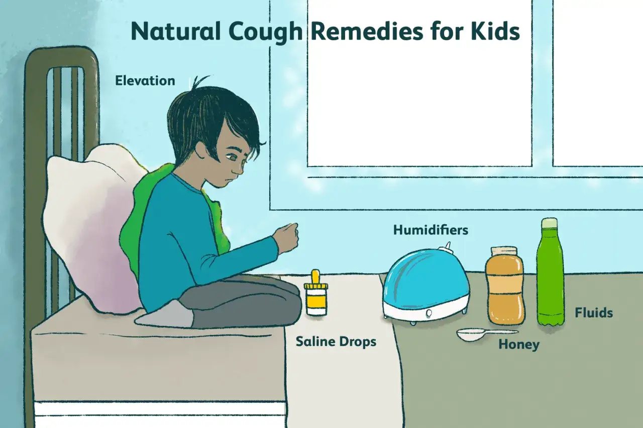 Niño en cama con almohadas, mostrando remedios caseros para la tos de niños: solución salina, humidificador, miel y líquidos.
