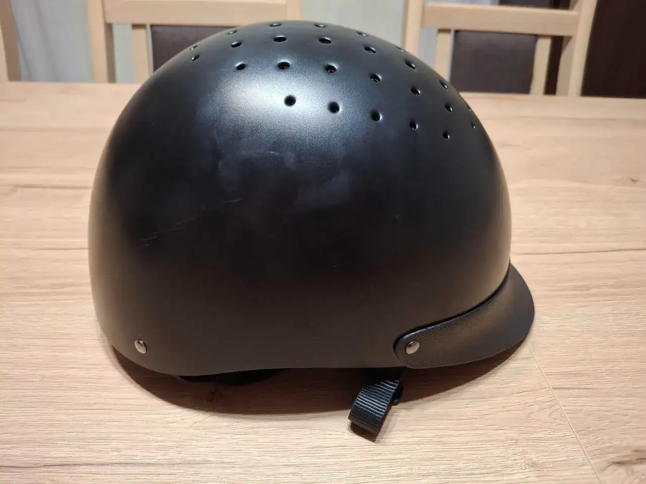kask jeździecki i kamizelka ochronna