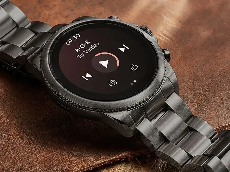 r&oacute;żne typy smartwatchy męskich