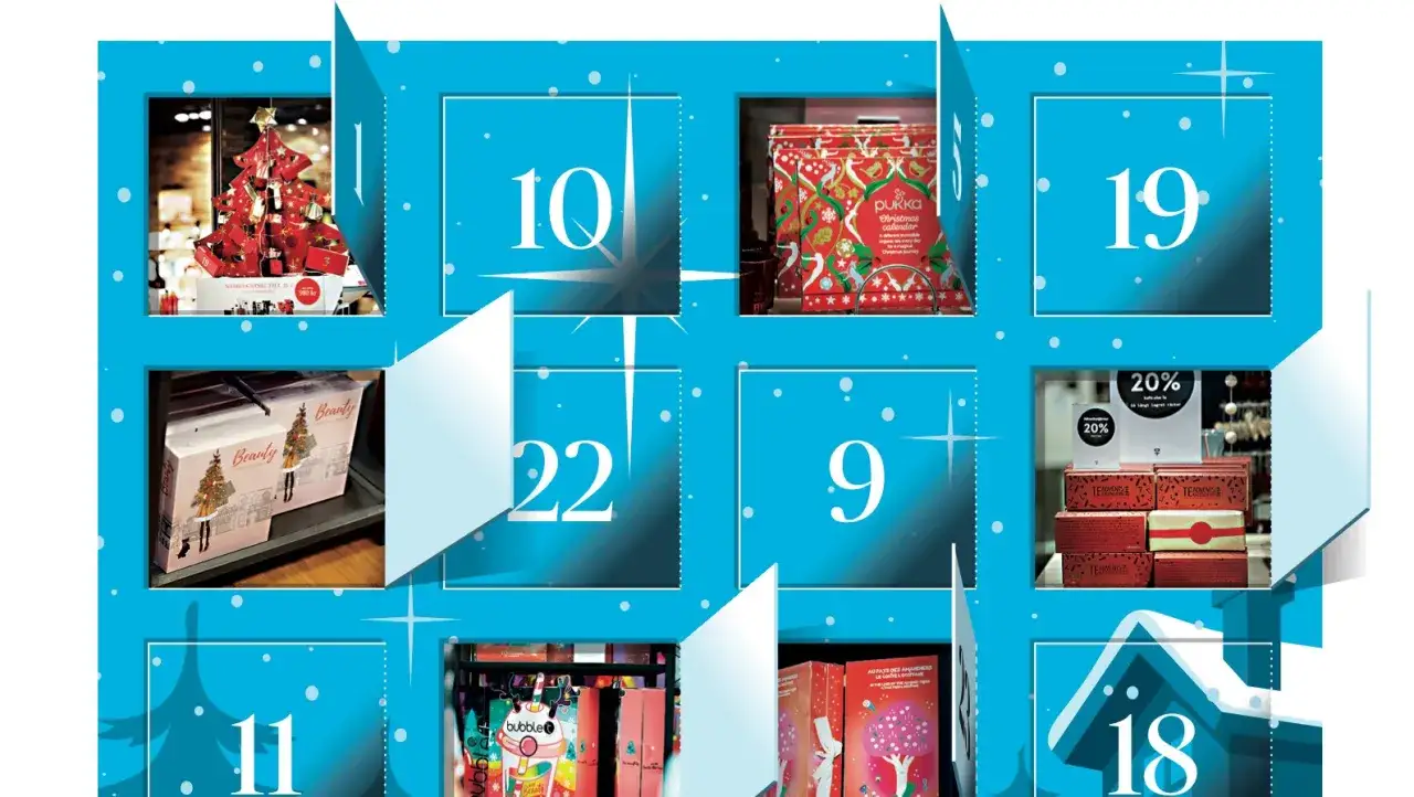 En julkalender med egna luckor som avslöjar skönhetsprodukter, te och andra julklappar.