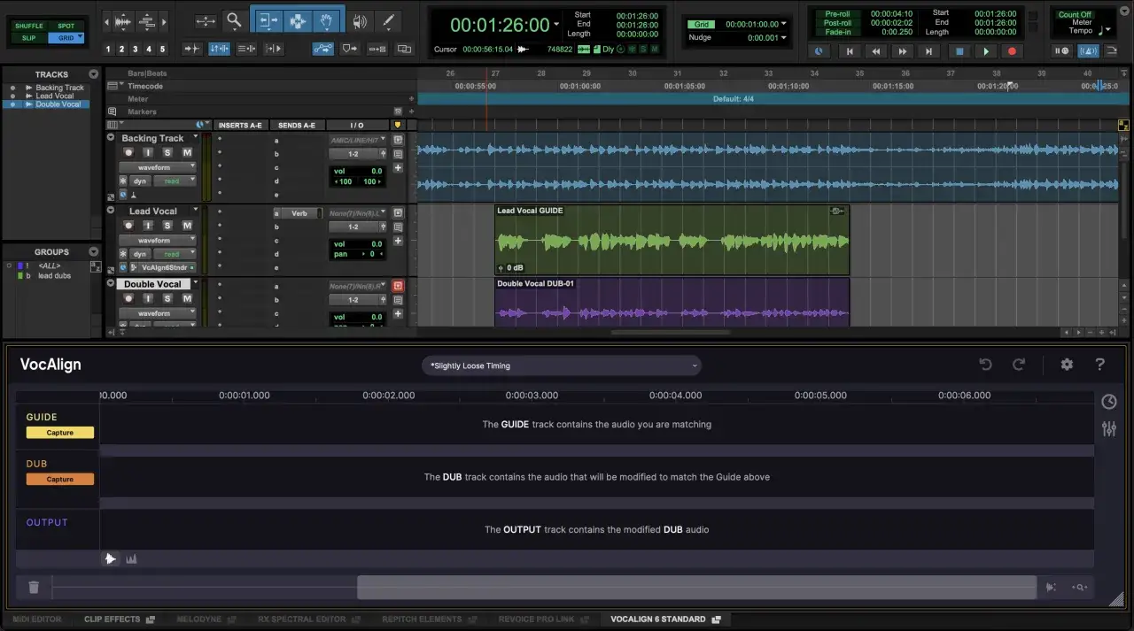 Audio-Software mit der aax plugin-Funktion zeigt Spuren für Gesang und Begleitmusik. VocAlign-Fenster synchronisiert Spuren.
