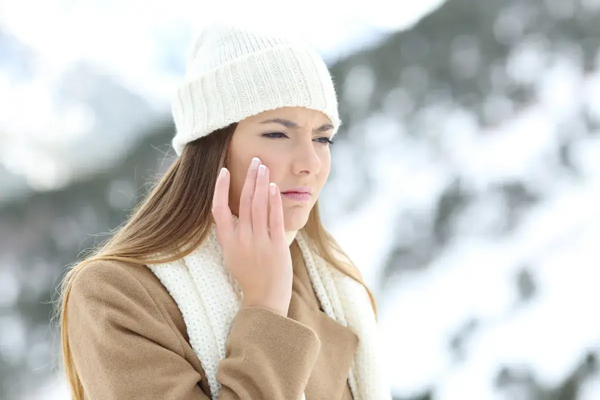 frau mit trockener winterhaut
