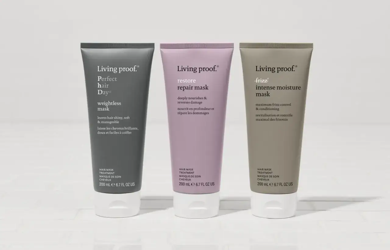 Trzy maski do włosów Living Proof: Perfect Hair Day, Restore Repair i Frizz Intense Moisture. Pomogą zregenerować przeproteinowane włosy.