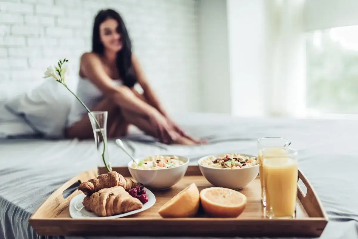 Zdjęcie Co oznacza HB w hotelu? Zrozumienie opcji wyżywienia hotelowego