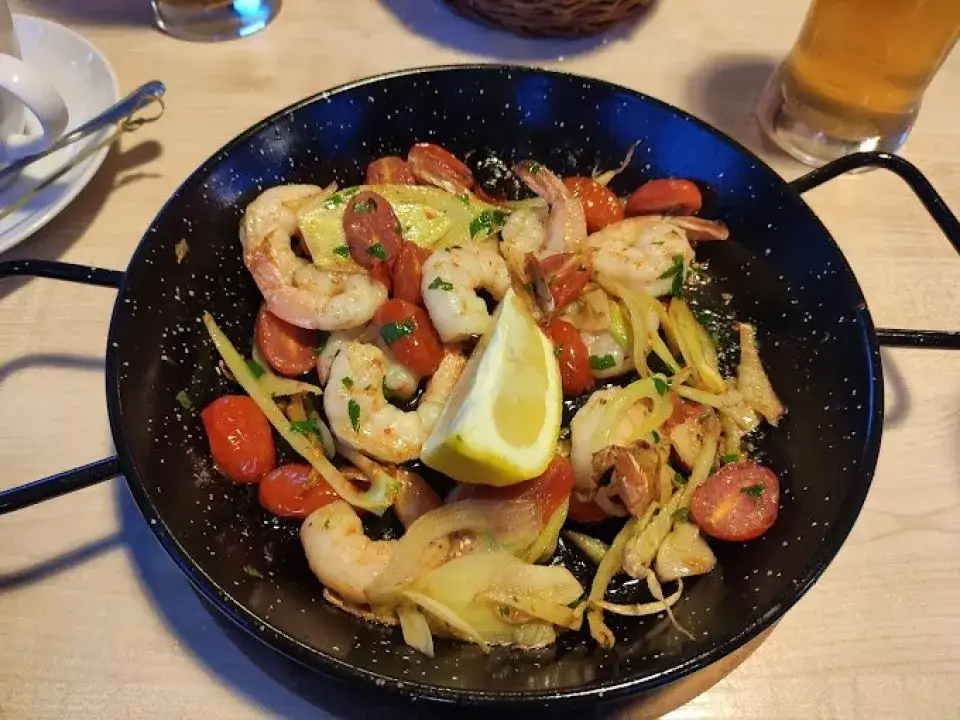 Zdjęcie Gdzie zjeść w Dziwnowie? Najlepsze restauracje, które musisz poznać