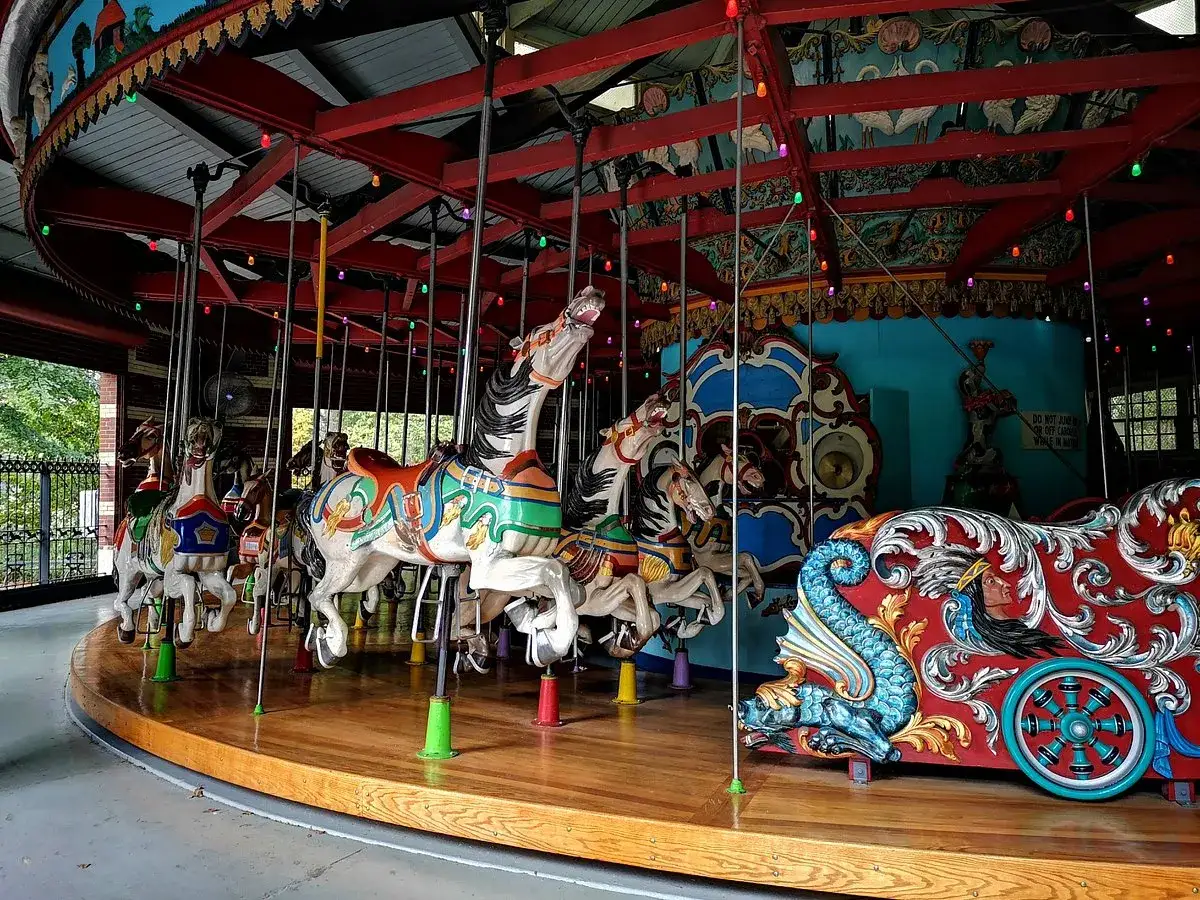 Central Park Karussell und Kinder Spielplatz