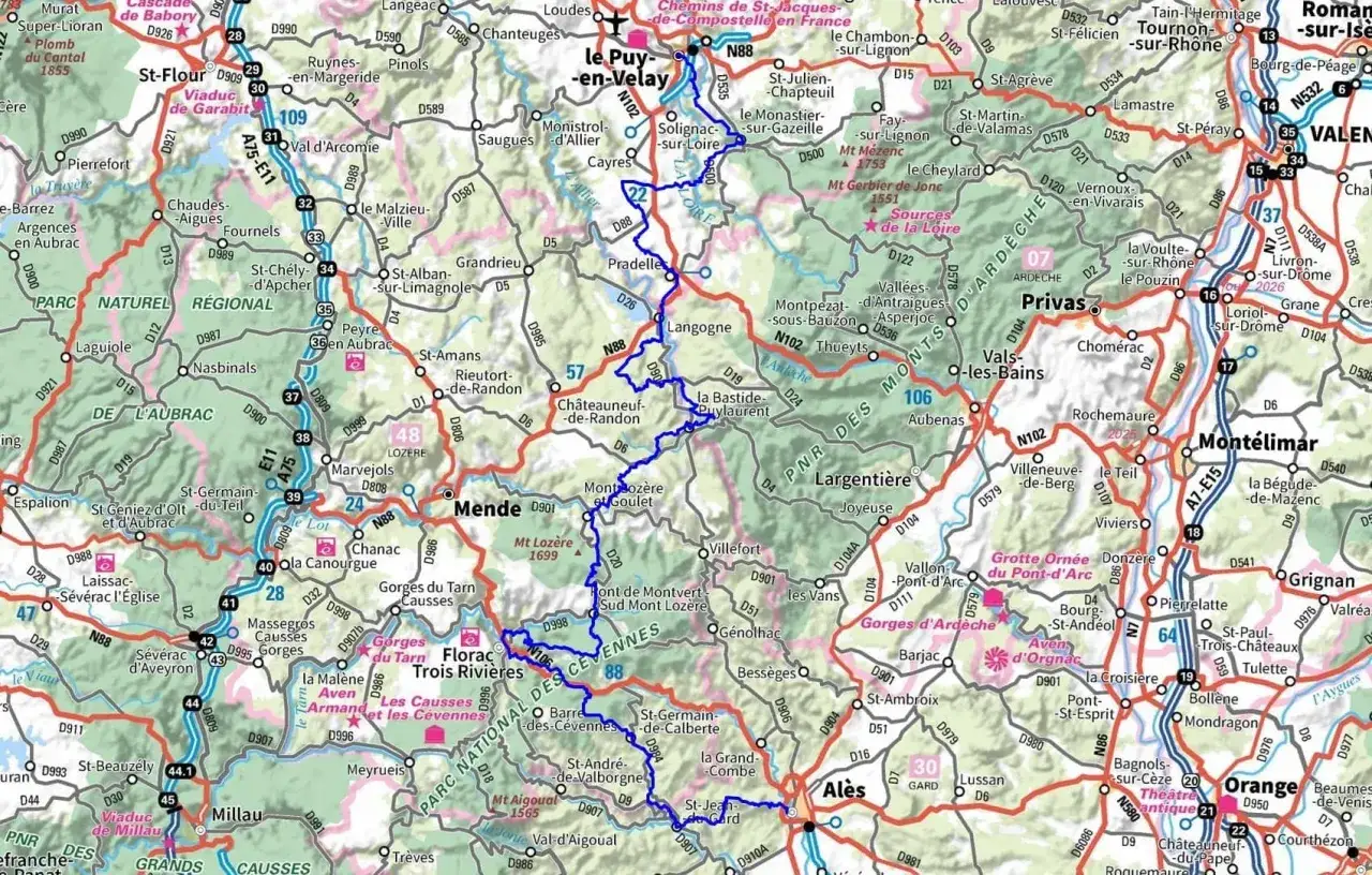 Carte du chemin de Stevenson, montrant le parcours bleu à travers les Cévennes, l'Aubrac et le Gévaudan, avec des villes comme Mende et le Puy-en-Velay.