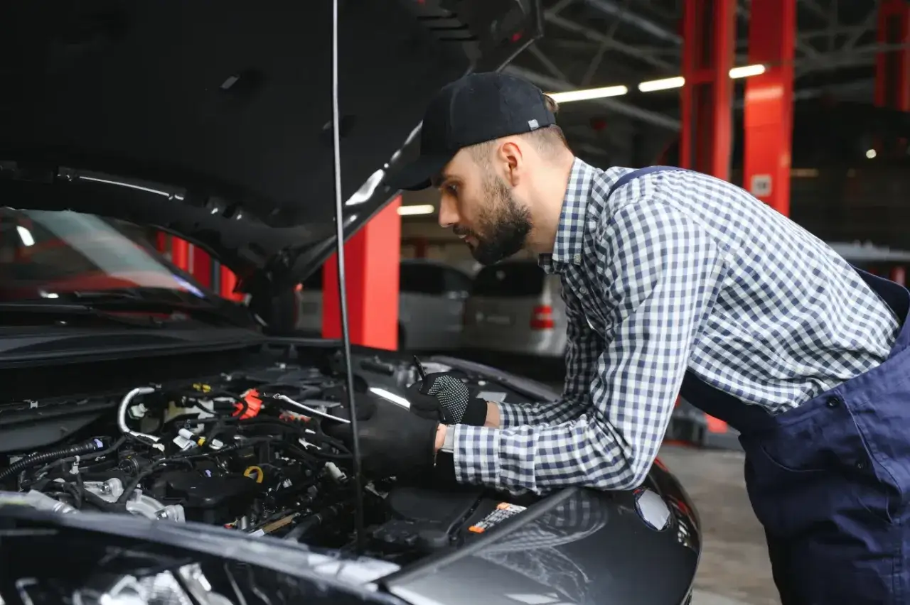 Mechanik bada silnik, bo wciskam gaz a auto nie przyspiesza.