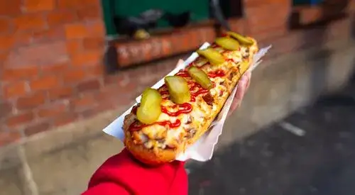 różne rodzaje zapiekanek street food