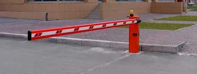 różne typy szlabanów osiedlowych