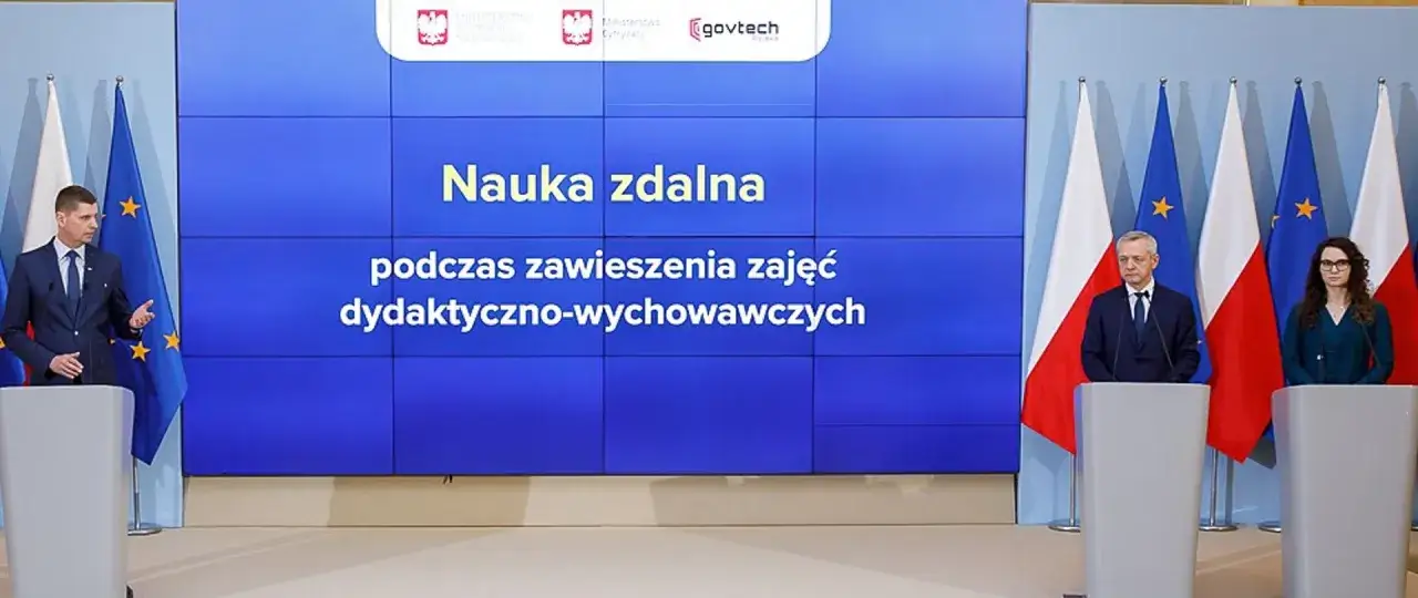 Początek zdalnego nauczania w Polsce 2020